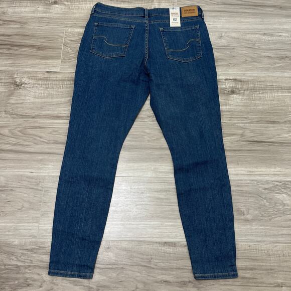 Levi Strauss Signature Women's Mid Rise Skinny Blue Jeans Size 14M - Picture 2 of 11